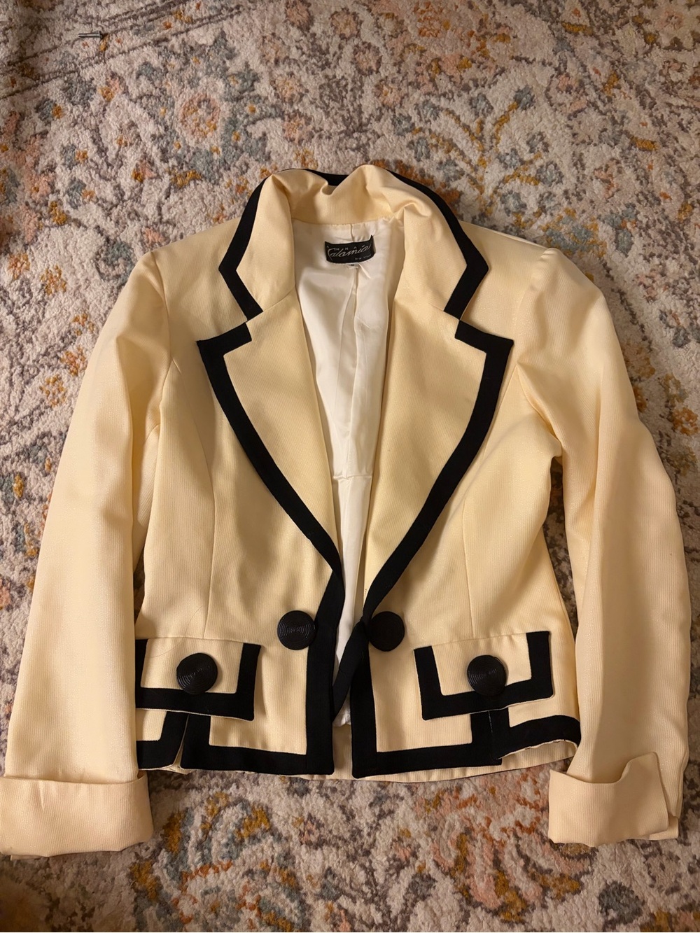 American Vintage Cream Blazer with Black Trim